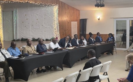 DPM I. Chester Cooper Attends Exuma District Council Meeting