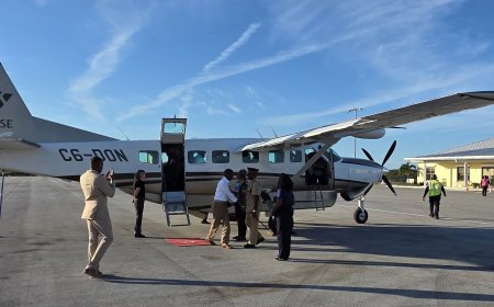 DPM Hon. I. Chester Cooper Arrives in Exuma for Christmas Tree Lighting